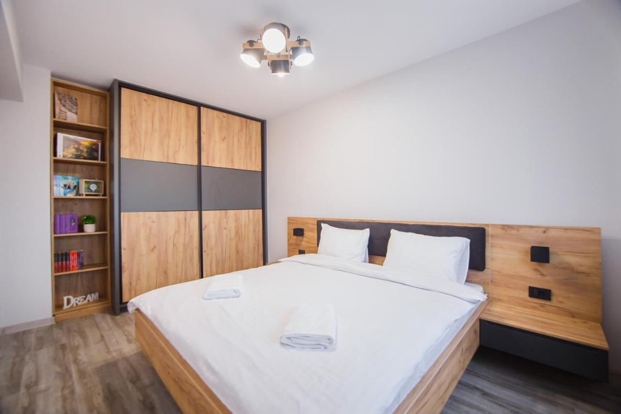 Appartement Creamy Wood Haven à Oradea Extérieur photo