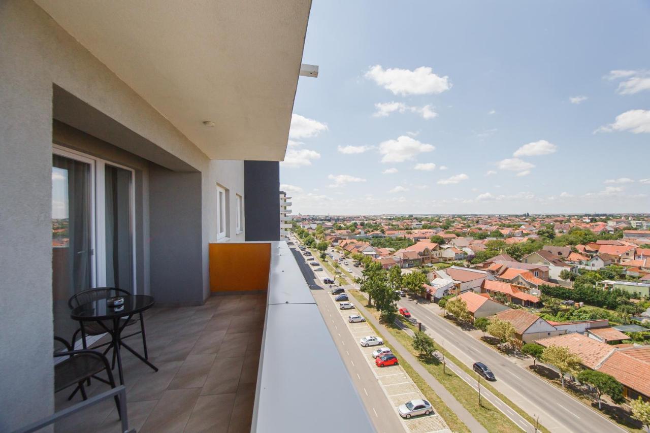 Appartement Creamy Wood Haven à Oradea Extérieur photo