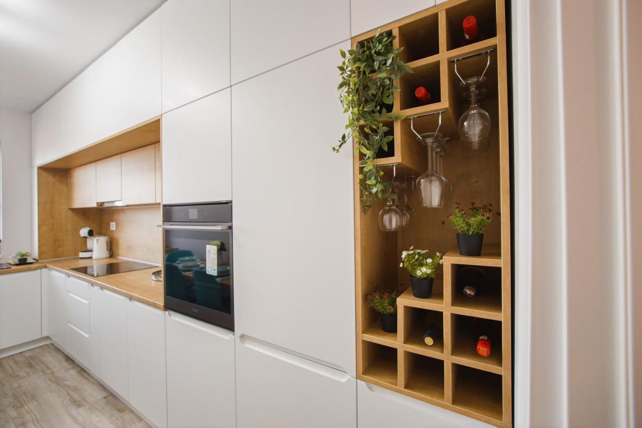 Appartement Creamy Wood Haven à Oradea Extérieur photo