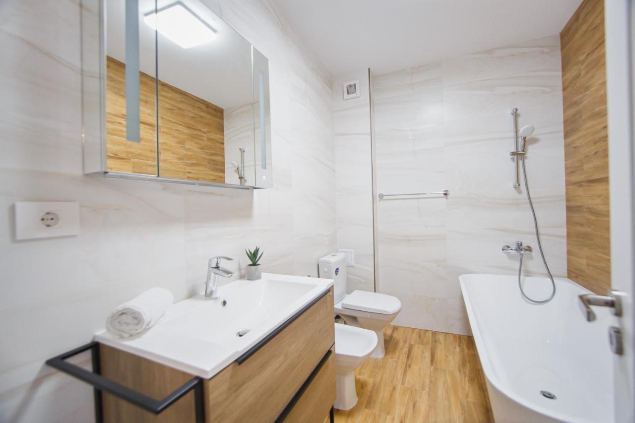 Appartement Creamy Wood Haven à Oradea Extérieur photo
